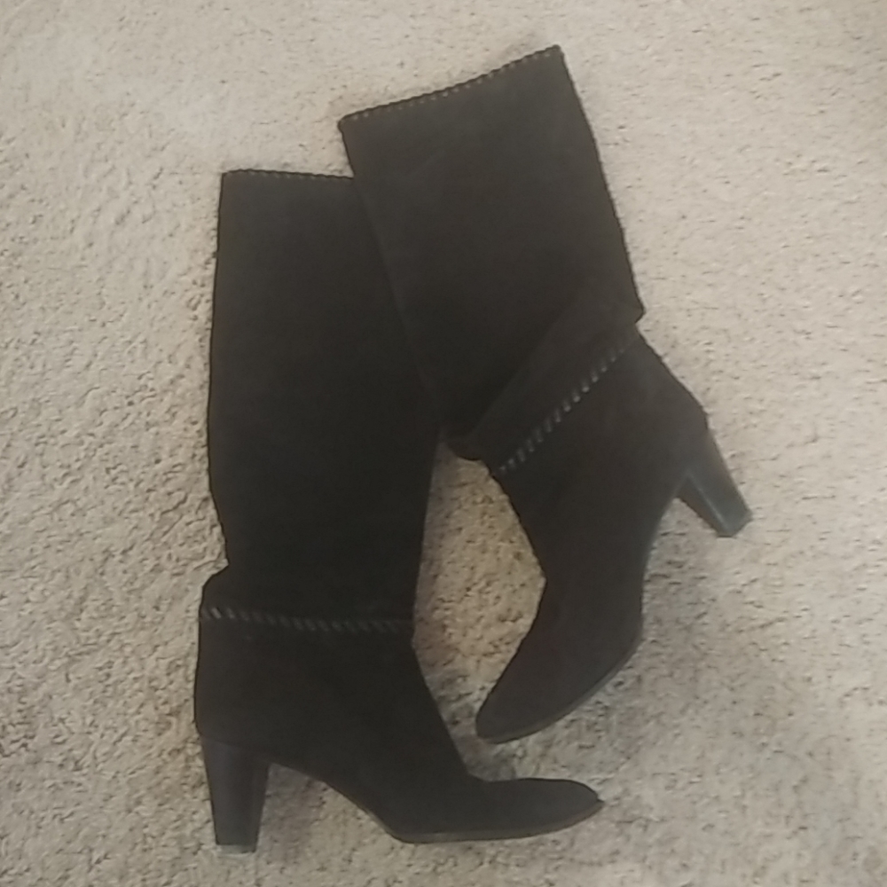 Italian vintage suede boots